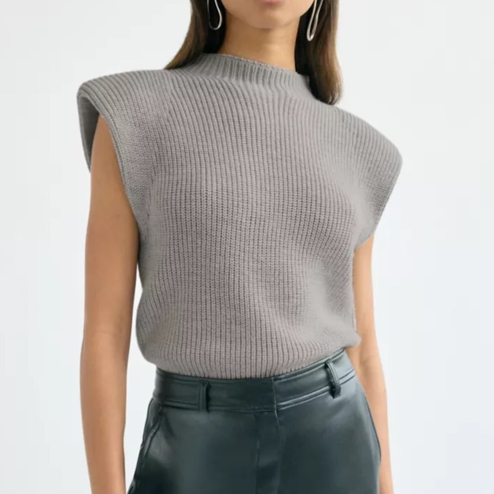 Aritzia Babaton Light Grey Hazlitt Sweater Vest